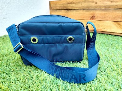 Bolsa Crossbody Laura azul marino con asa larga ribbon azul marino